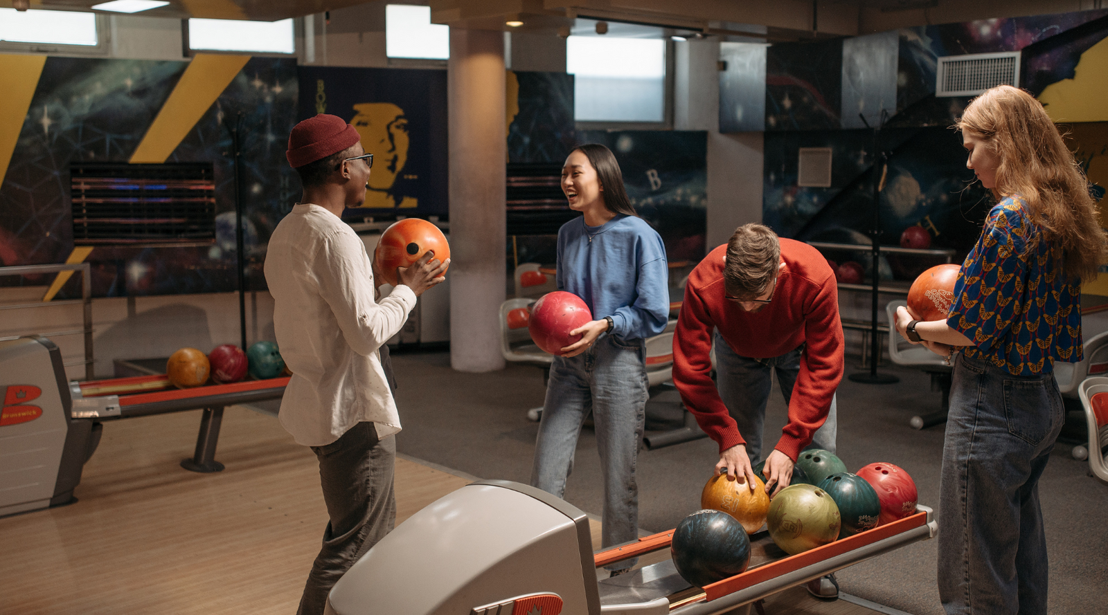 Inside the World of Storm Bowling Jerseys: Innovation Meets Tradition