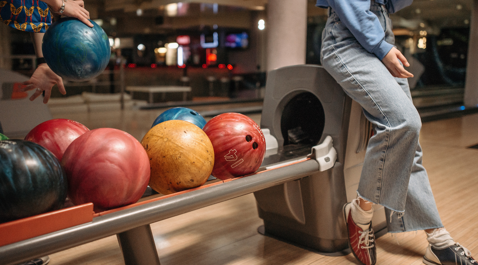Stay Cool on the Lanes: The Best Bowling Polo Shirts for Summer